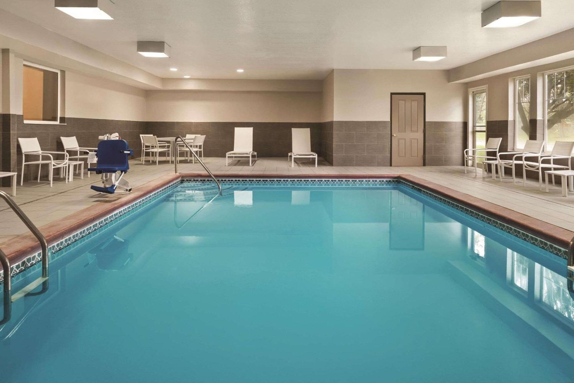 Country Inn & Suites By Radisson, Indianapolis South, In Buitenkant foto